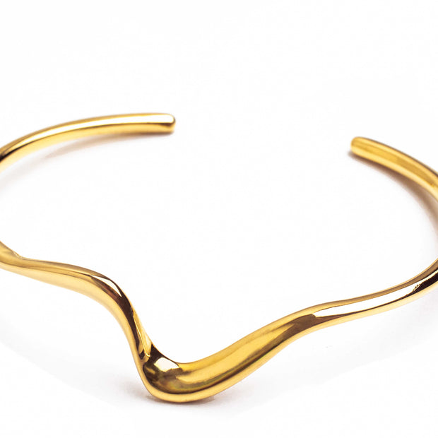 Golden Wavy Bracelet