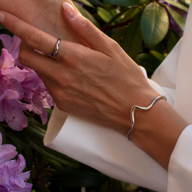 Silver Wavy Bracelet