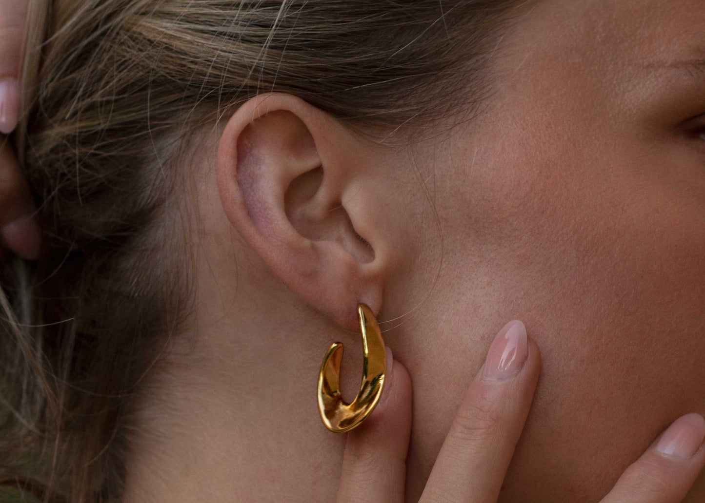 Golden Wavy Earrings