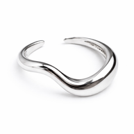 Silvervågig ring