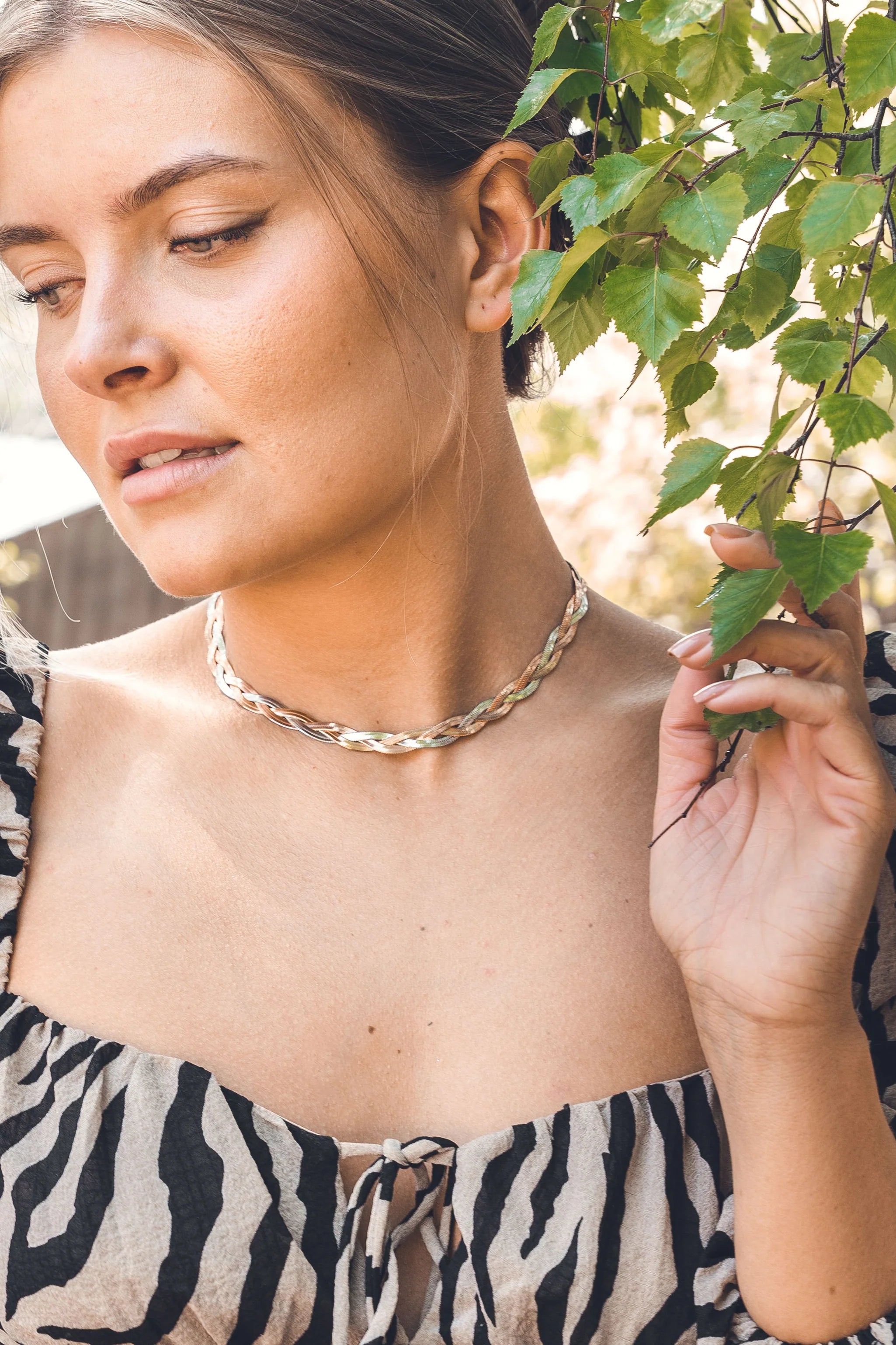 Elegant halsband 