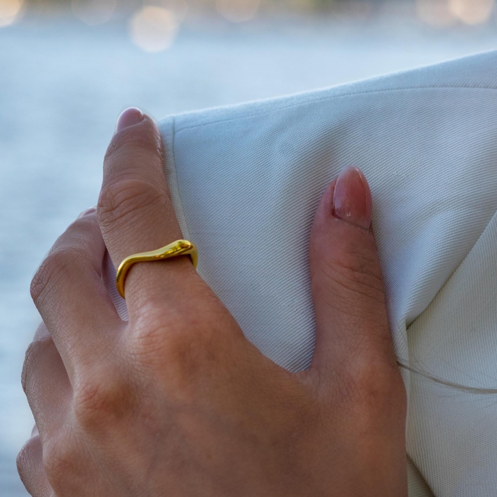 Gyllene vågig ring