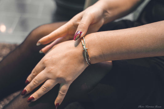 Sweet Deluxe Knot Bracelet